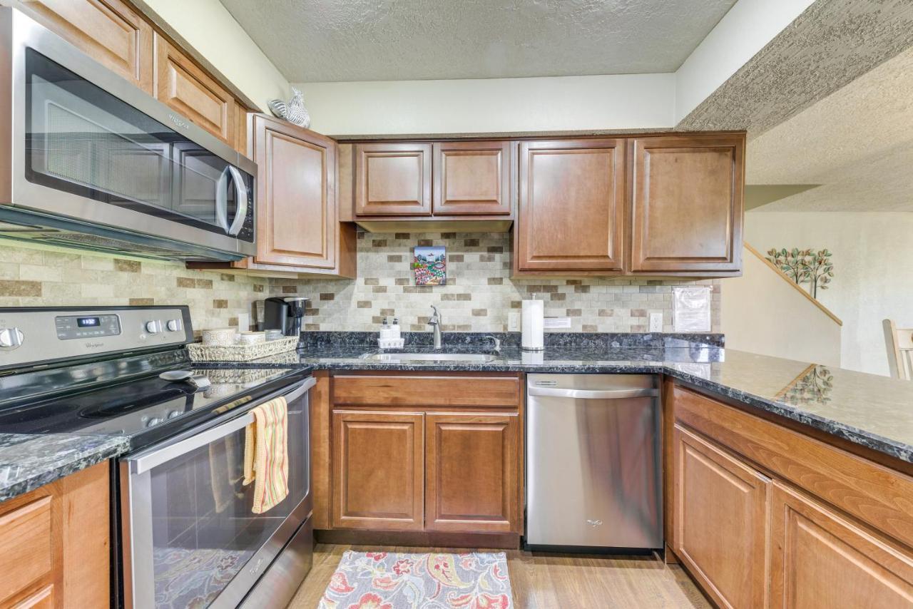 Ruidoso Golf Condo - Patio, Fire Pit And Mtn View! Exterior photo