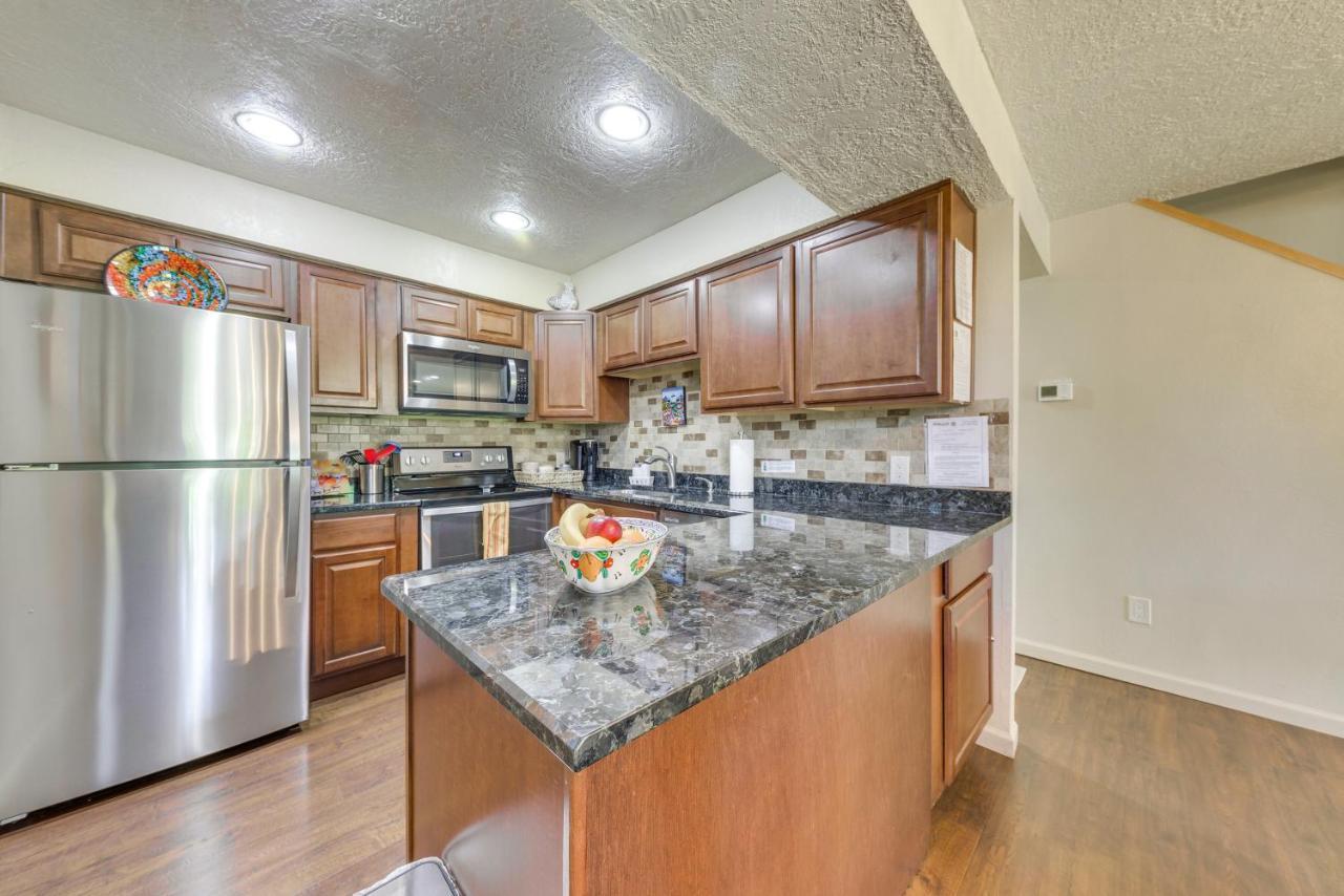 Ruidoso Golf Condo - Patio, Fire Pit And Mtn View! Exterior photo