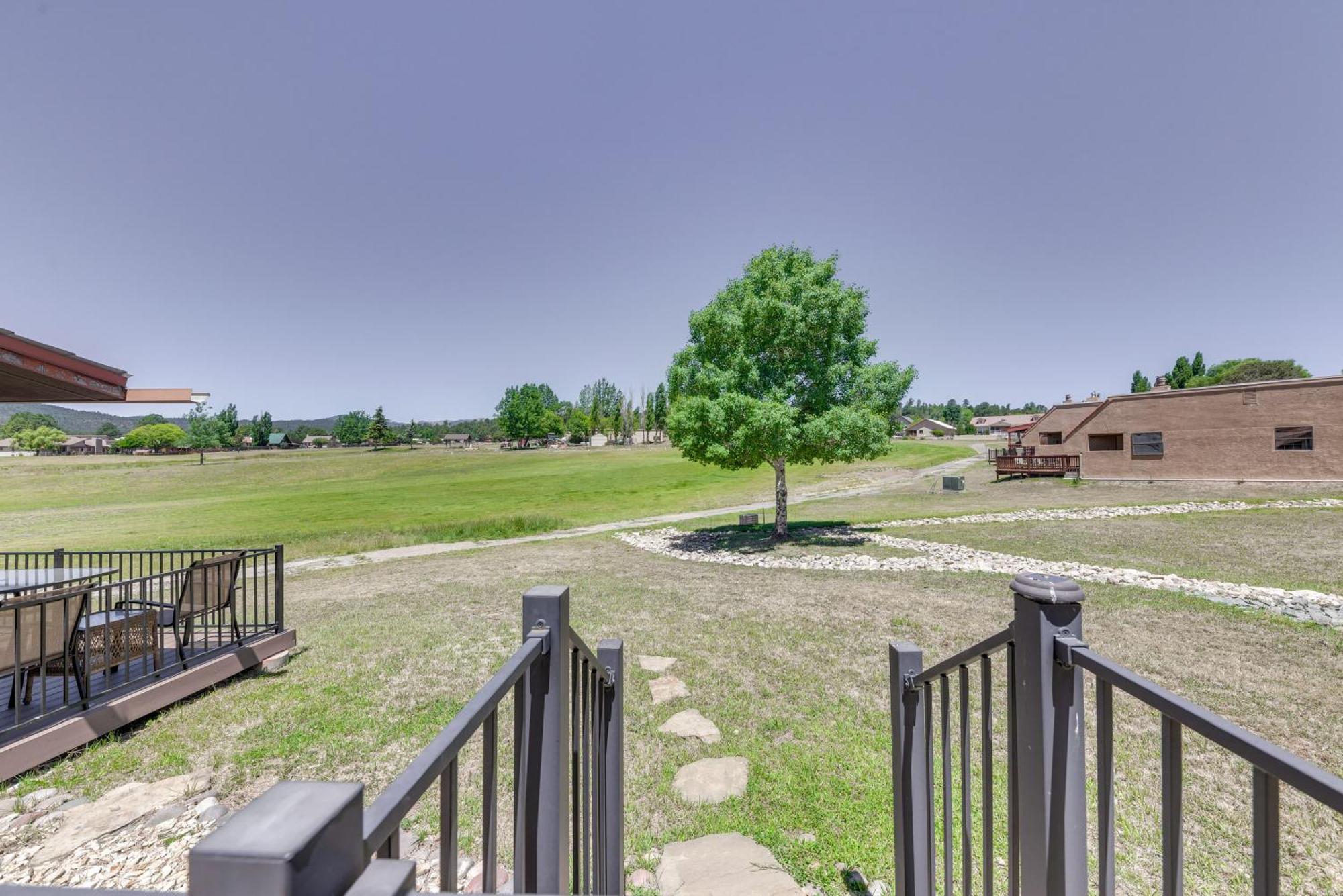 Ruidoso Golf Condo - Patio, Fire Pit And Mtn View! Exterior photo