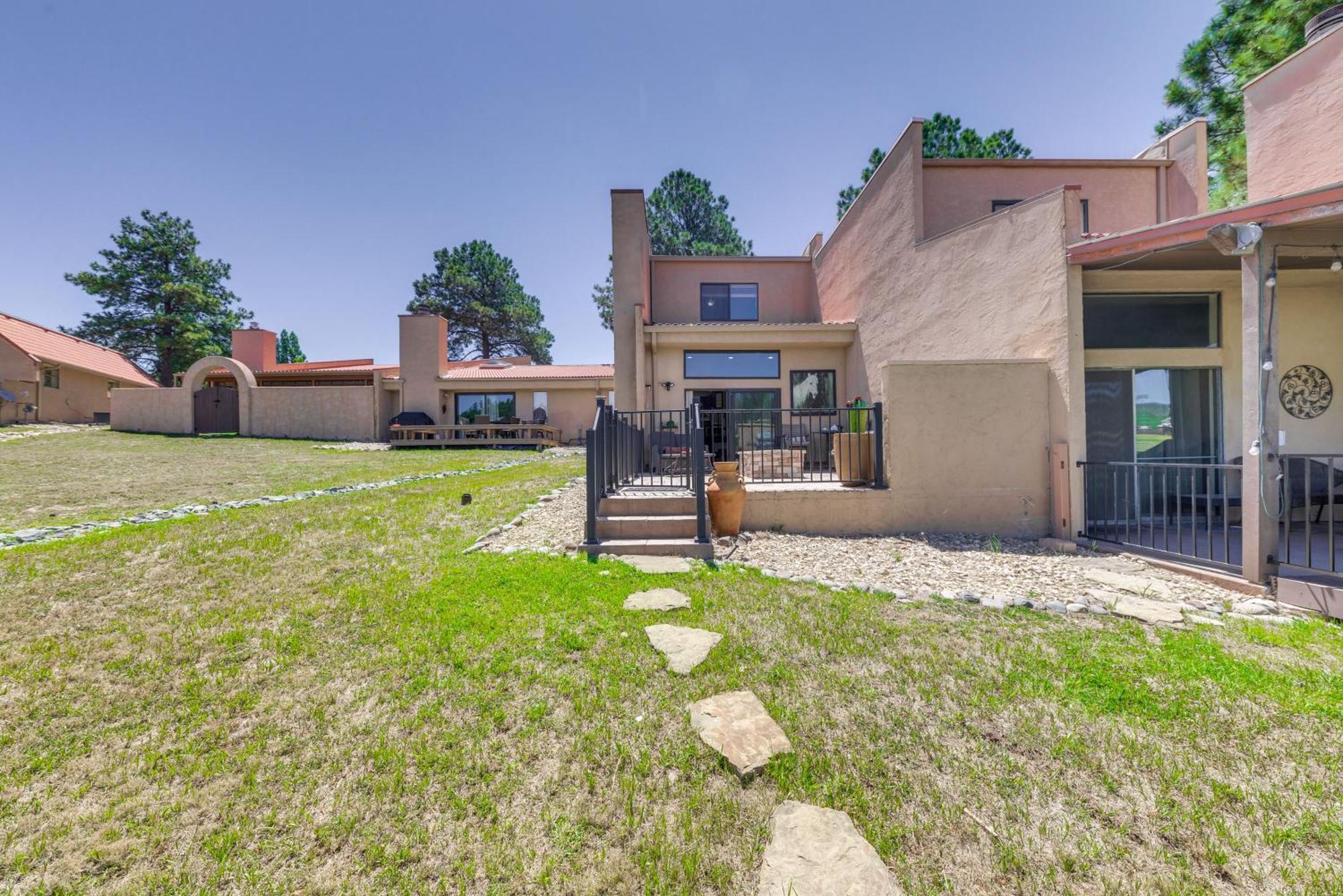 Ruidoso Golf Condo - Patio, Fire Pit And Mtn View! Exterior photo