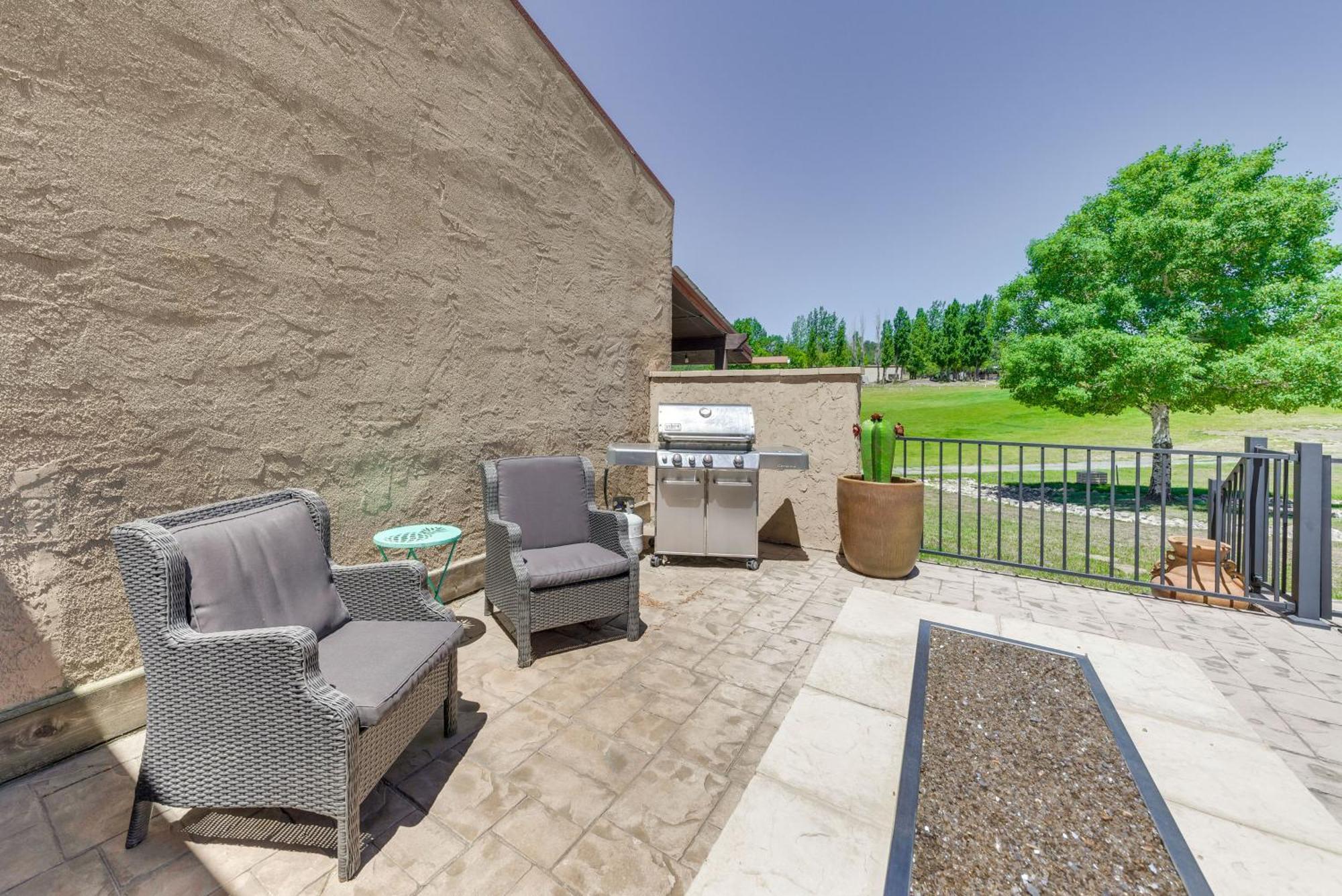 Ruidoso Golf Condo - Patio, Fire Pit And Mtn View! Exterior photo